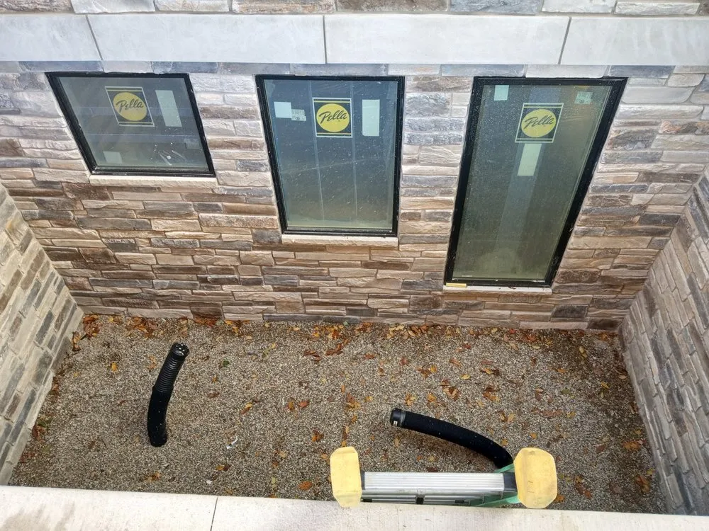 Slide of Swift Lake Builders