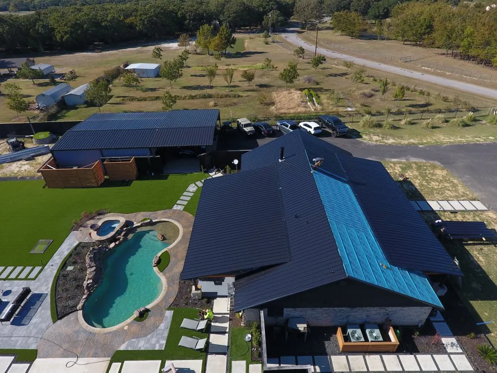 Slide of Swift Roofing & Designs