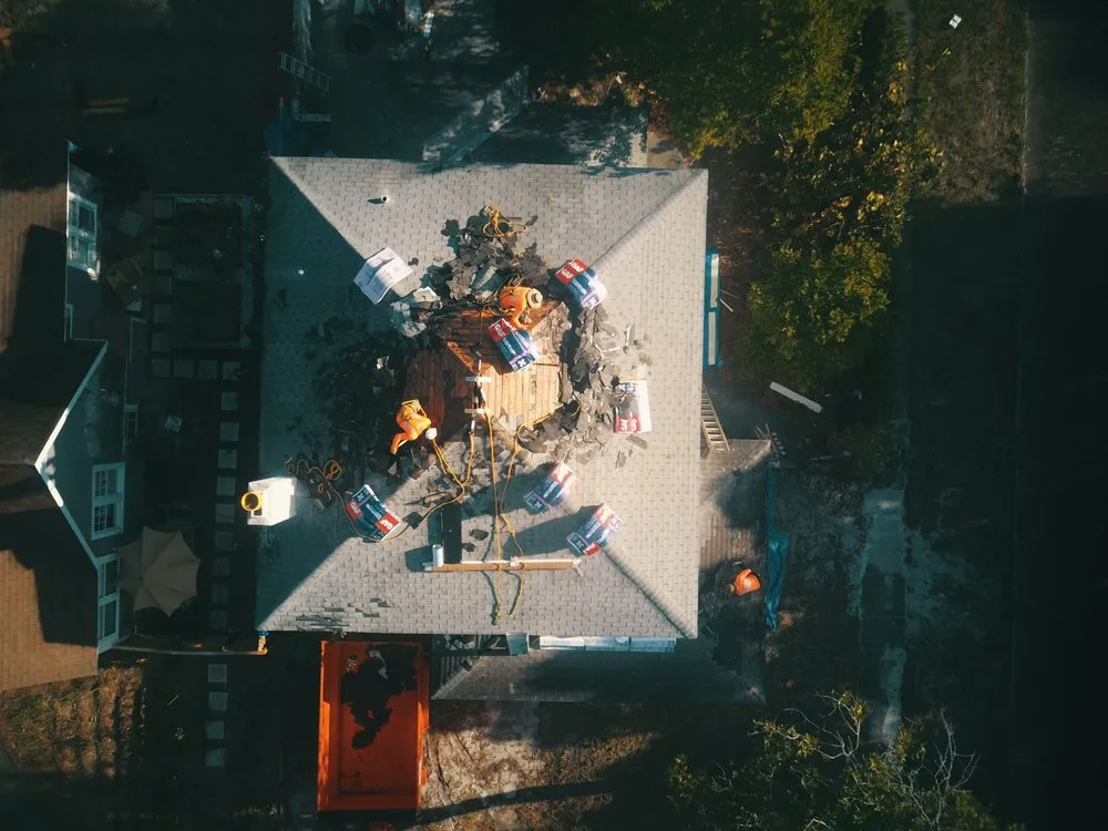 Expert shingle roofing service experts serving Tampa, AL - Sybo Roofing