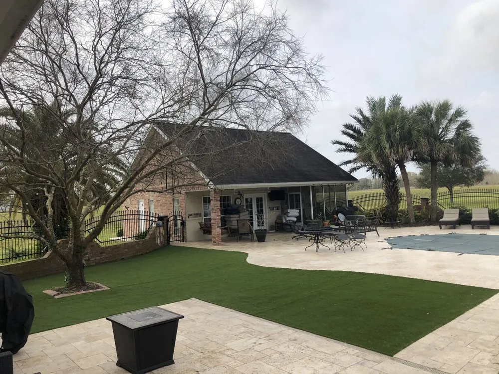 Top-rated flat roof repair experts serving St. Martinville, LA - SYNLawn South Louisiana