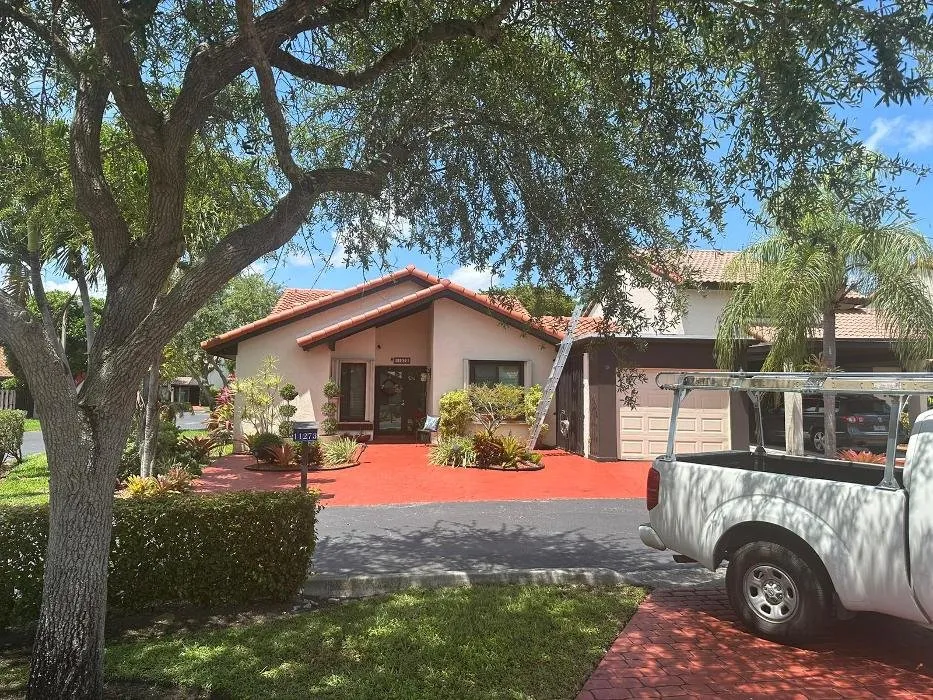 Slide of T & E Roofing