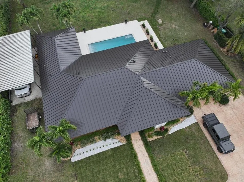 Slide of T & E Roofing