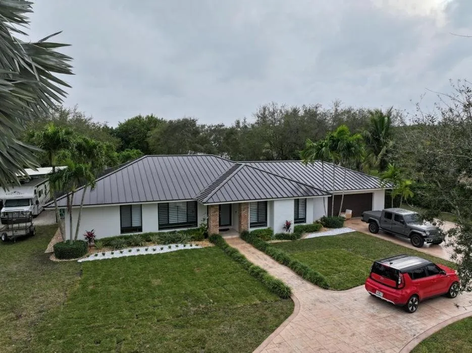 Slide of T & E Roofing