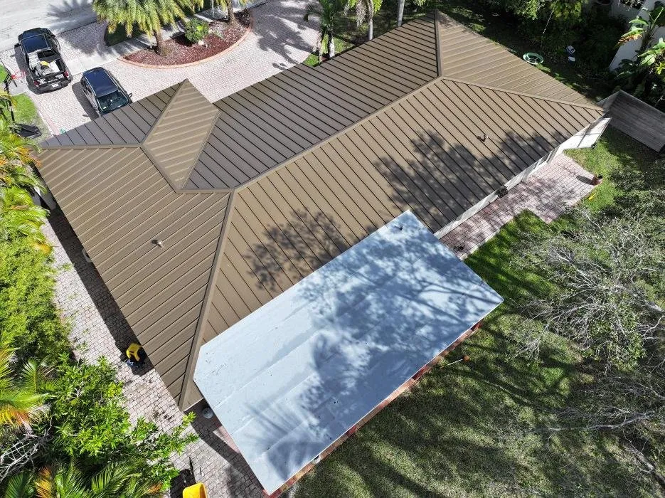 Slide of T & E Roofing