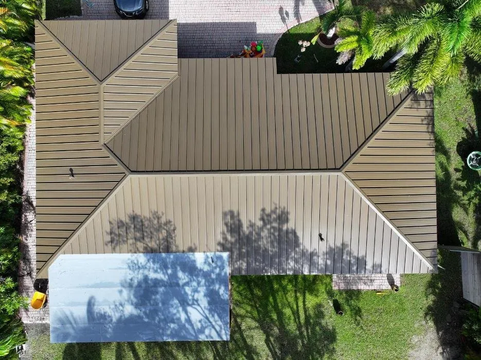 Slide of T & E Roofing