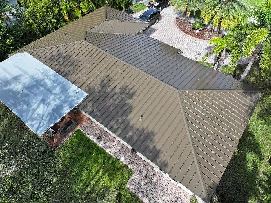 Slide of T & E Roofing