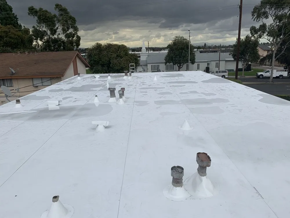 Expert flat roof repair in La Crescenta, CA by T & G Roofing