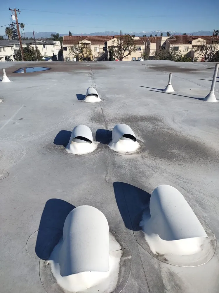 Emergency roof installation experts serving La Crescenta, CA - T & G Roofing