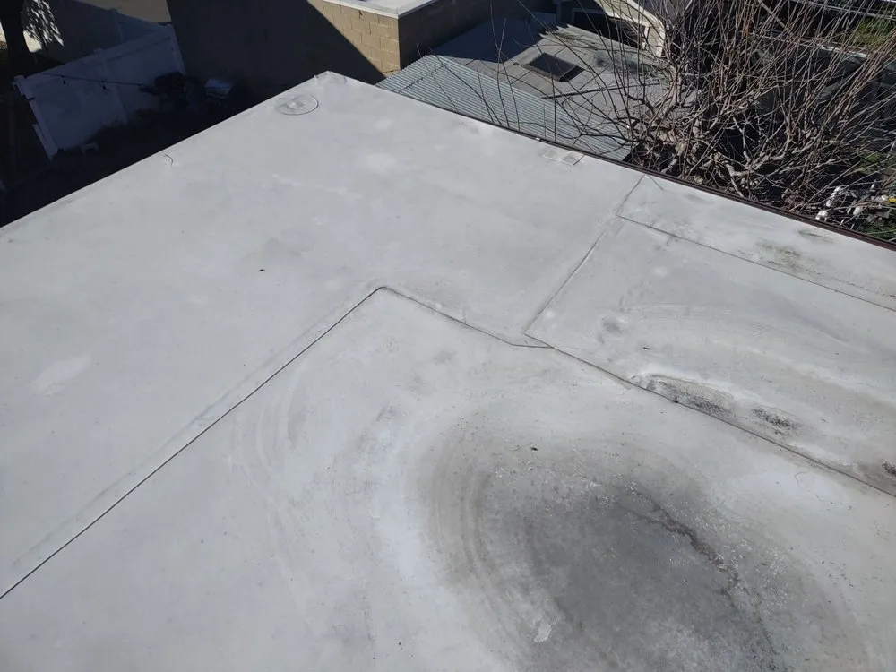 Licensed residential roofing service in La Crescenta, CA by T & G Roofing