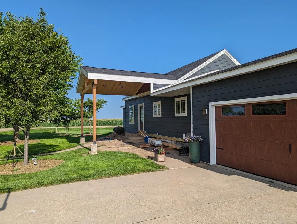 Slide of T & J Xteriors