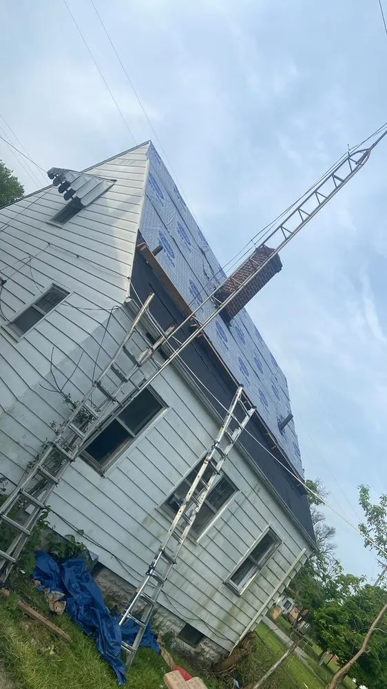 Slide of T & M Construction