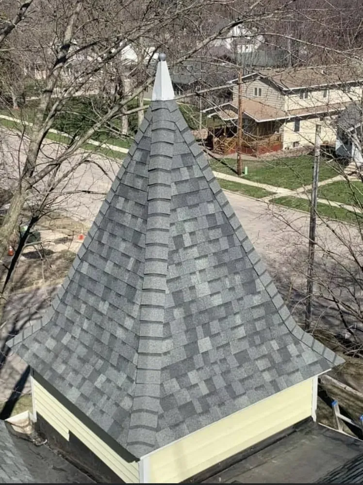 Slide of T & R Construction