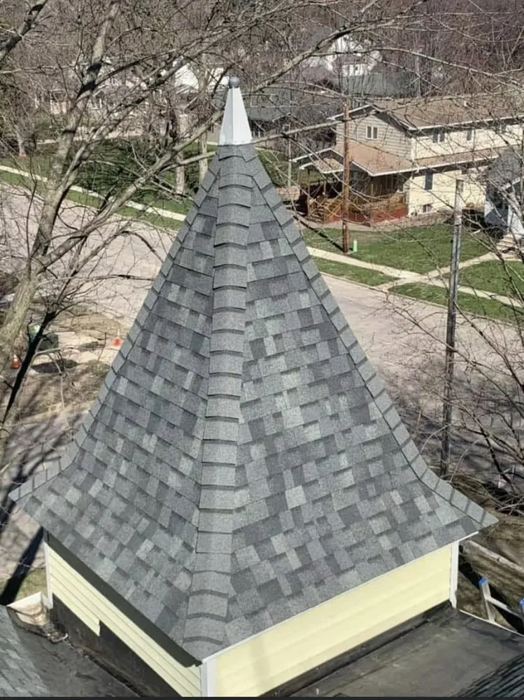 Slide of T & R Construction