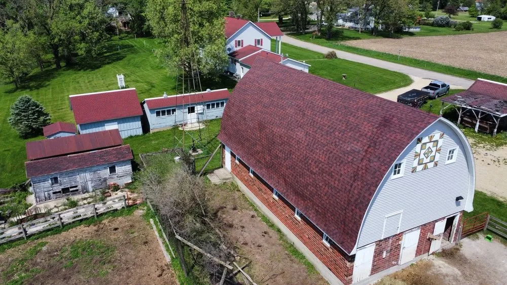 Slide of T & R Construction