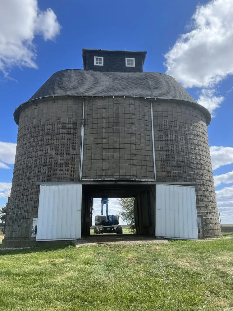 Slide of T & R Construction