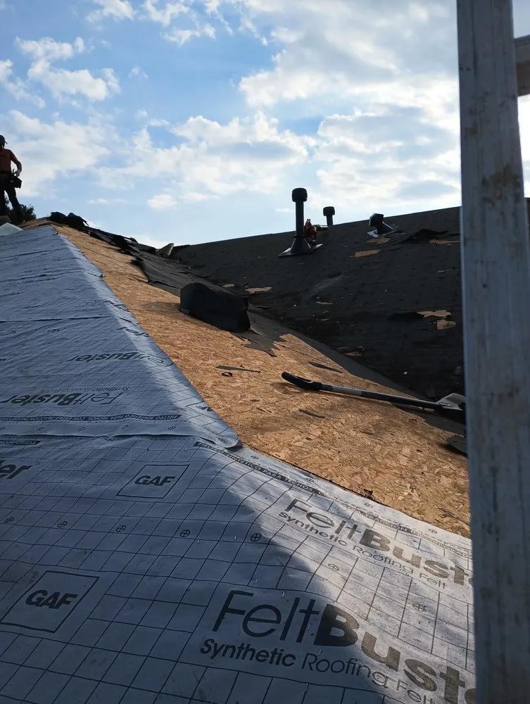 Slide of T & R Roofing