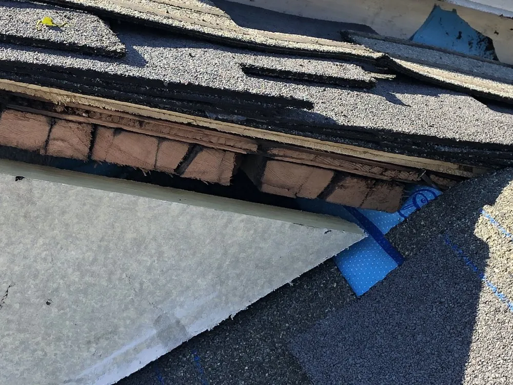 Slide of T & U Roofing