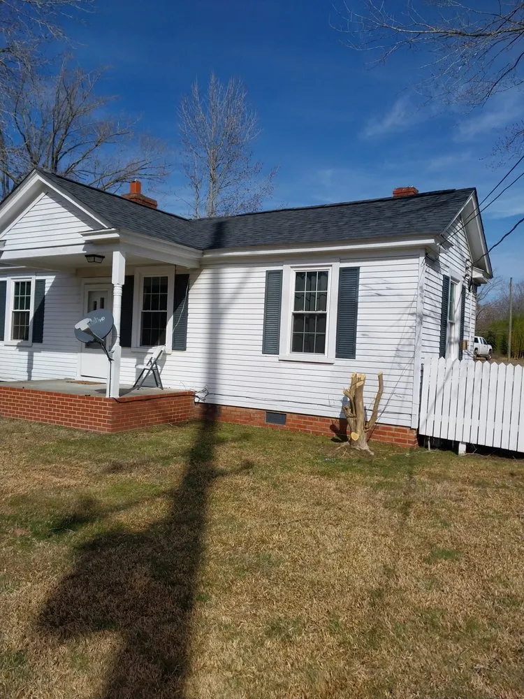 Emergency residential roofing service experts serving Pelham, NC - T and T home remodeling services and roofing