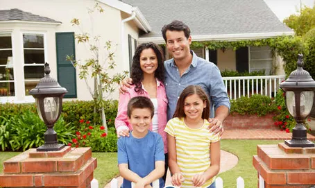 T and T Roofing Logo