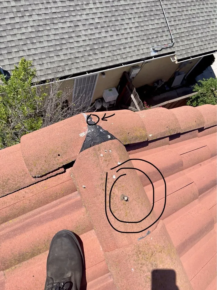 Slide of T D Roofing