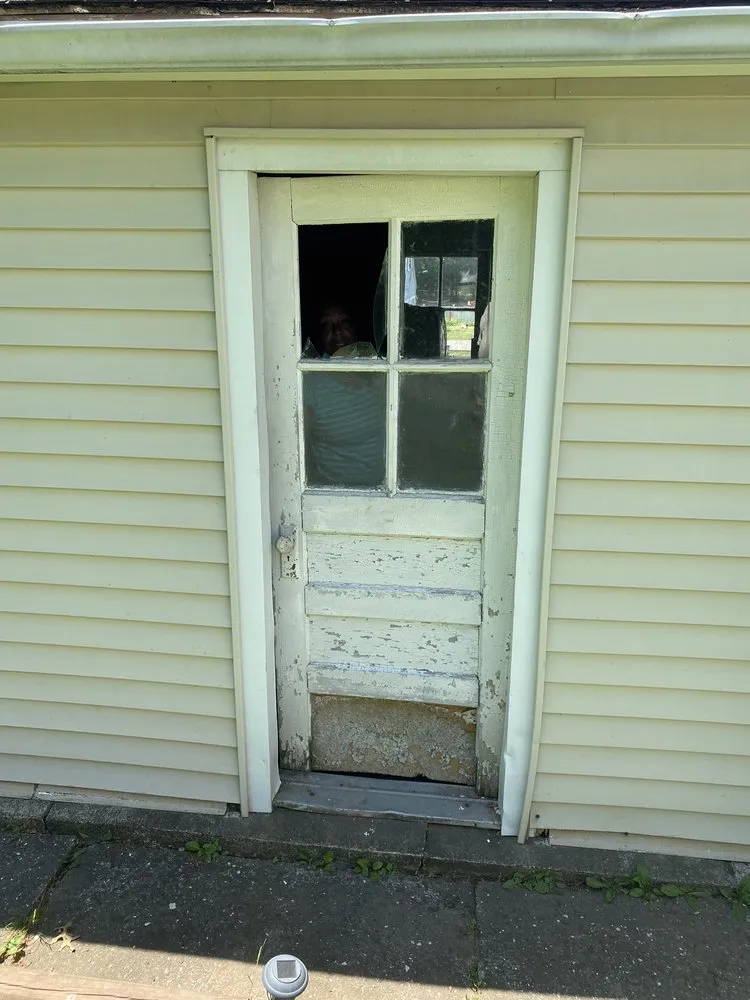 Slide of T Power House Building & Remodeling