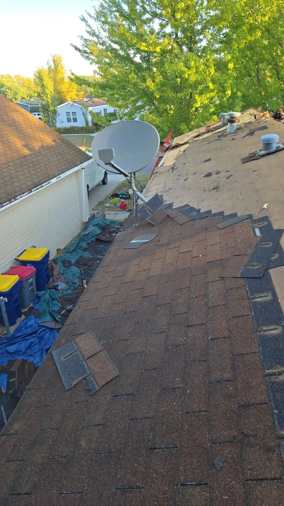 Local shingle roofing service experts serving St Paul, MN - T&A Roofing