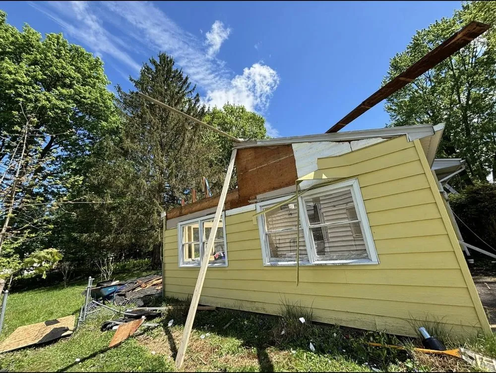 Slide of Tacuri Home Renovation