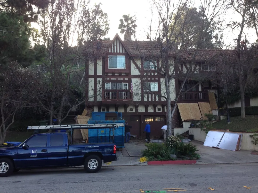 Slide of Taf Roofing