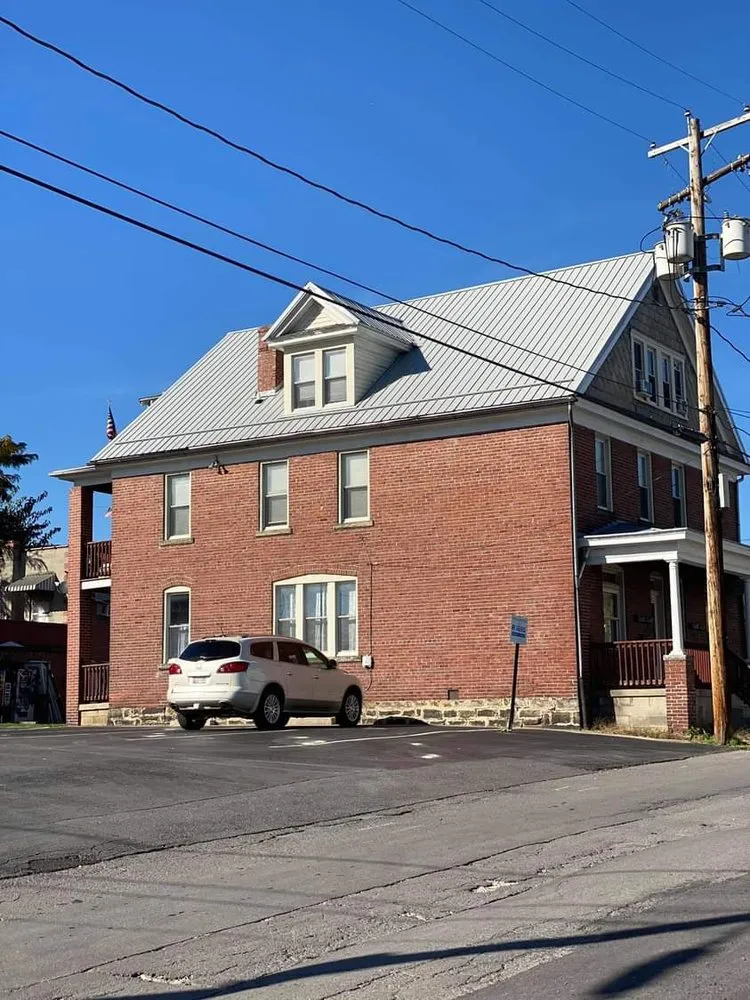 Slide of Tahza Leasing