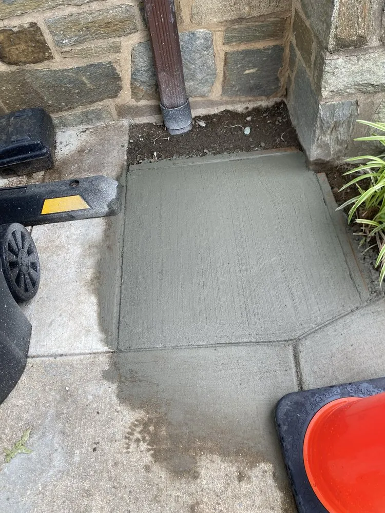 Slide of Takoma Construction