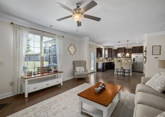 Talan Warden Construction Logo