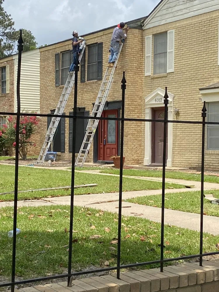 Slide of Taverloza Remodeling & Roofing