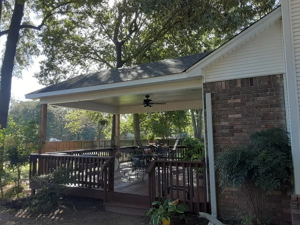 Trusted flat roof repair in Hensley, AR by Taylor Construction