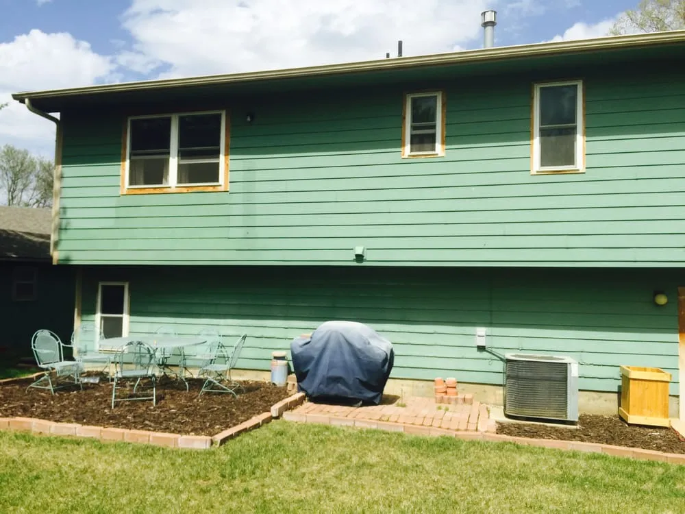 Slide of TaylorMade Exteriors