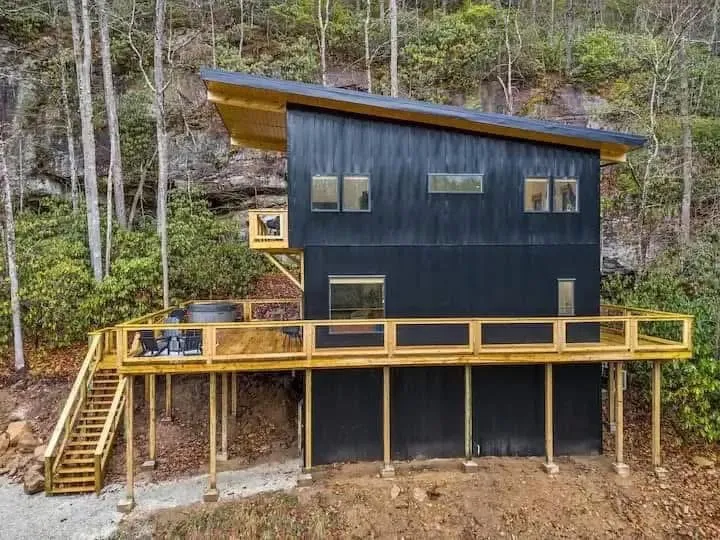 Slide of T&C General Construction