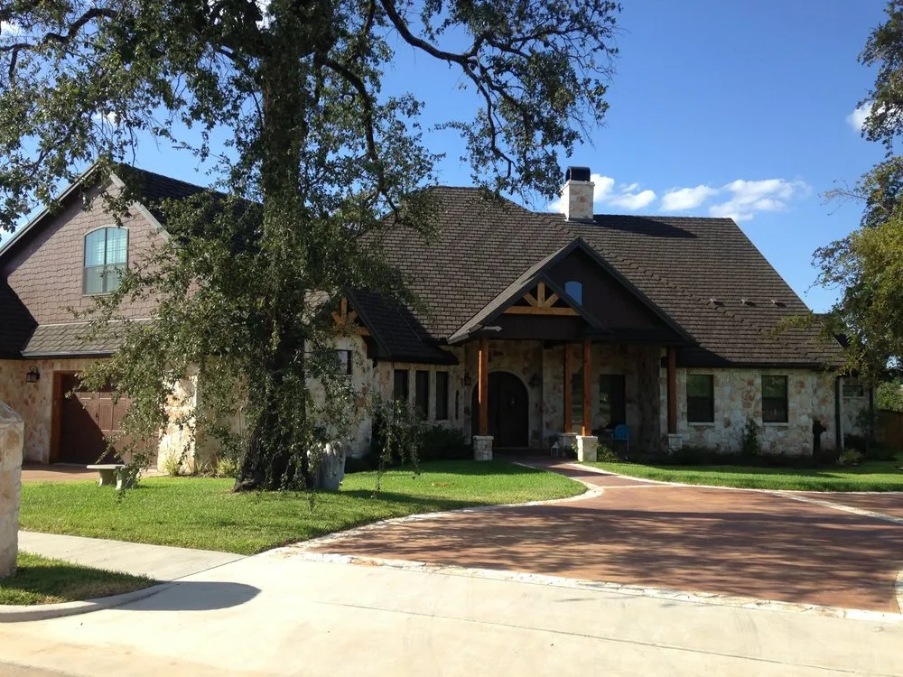 Slide of TCR - Thomas Contracting & Roofing