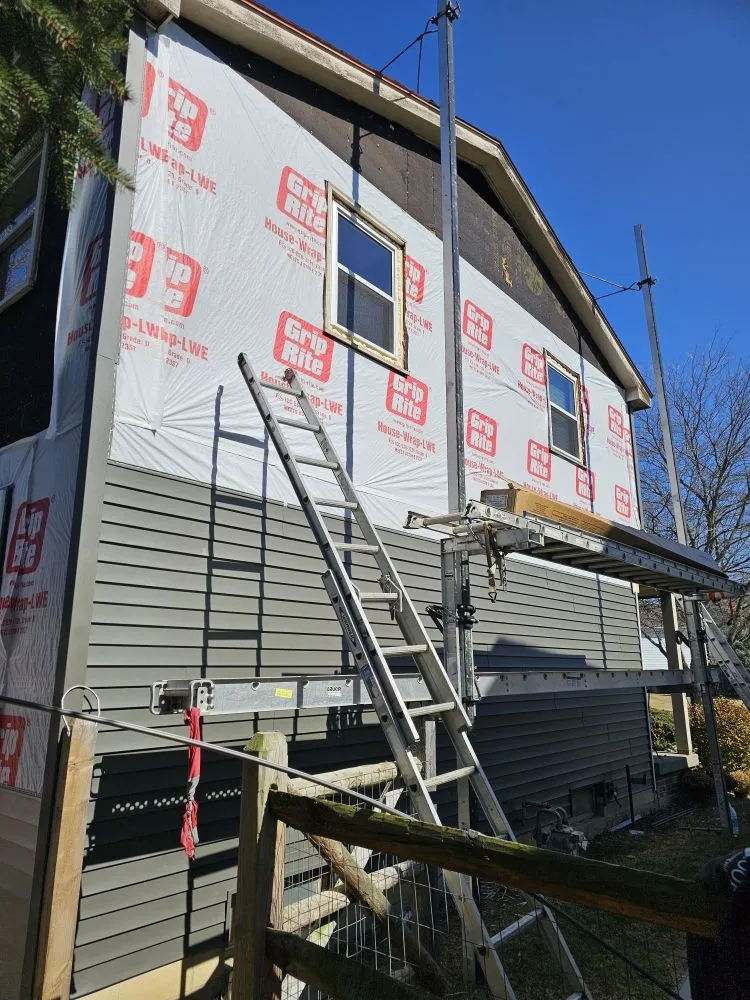 Slide of TDR Roofing & Construction