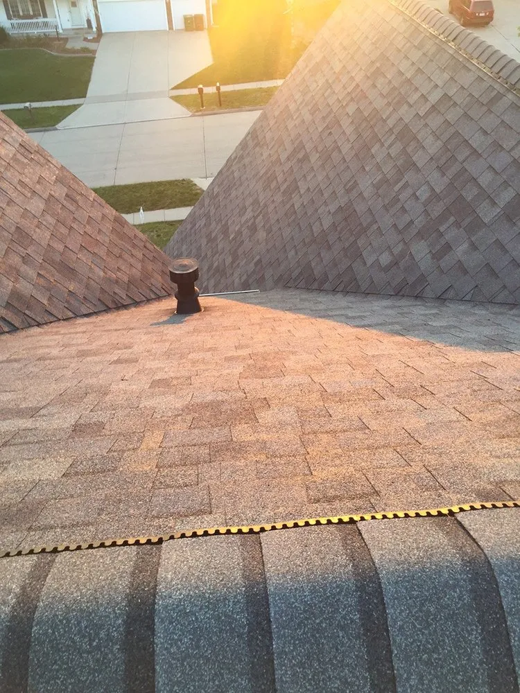 Emergency residential roofing service experts serving Eddyville, IA - Team Roofing & Restoration