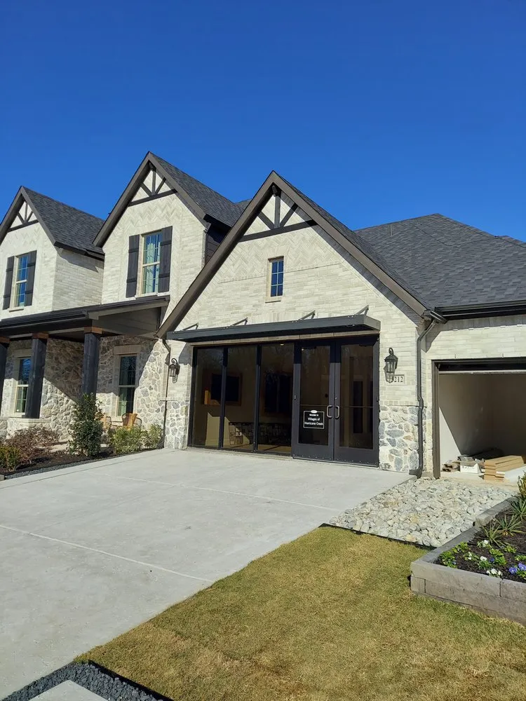 Licensed roof installation in Gordonville, TX - Team Texas Construction