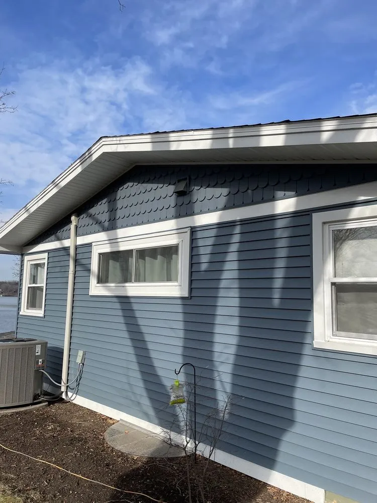 Slide of Techos Contracting