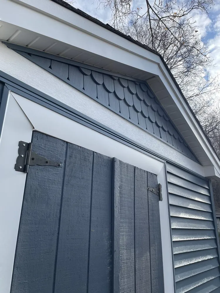 Slide of Techos Contracting