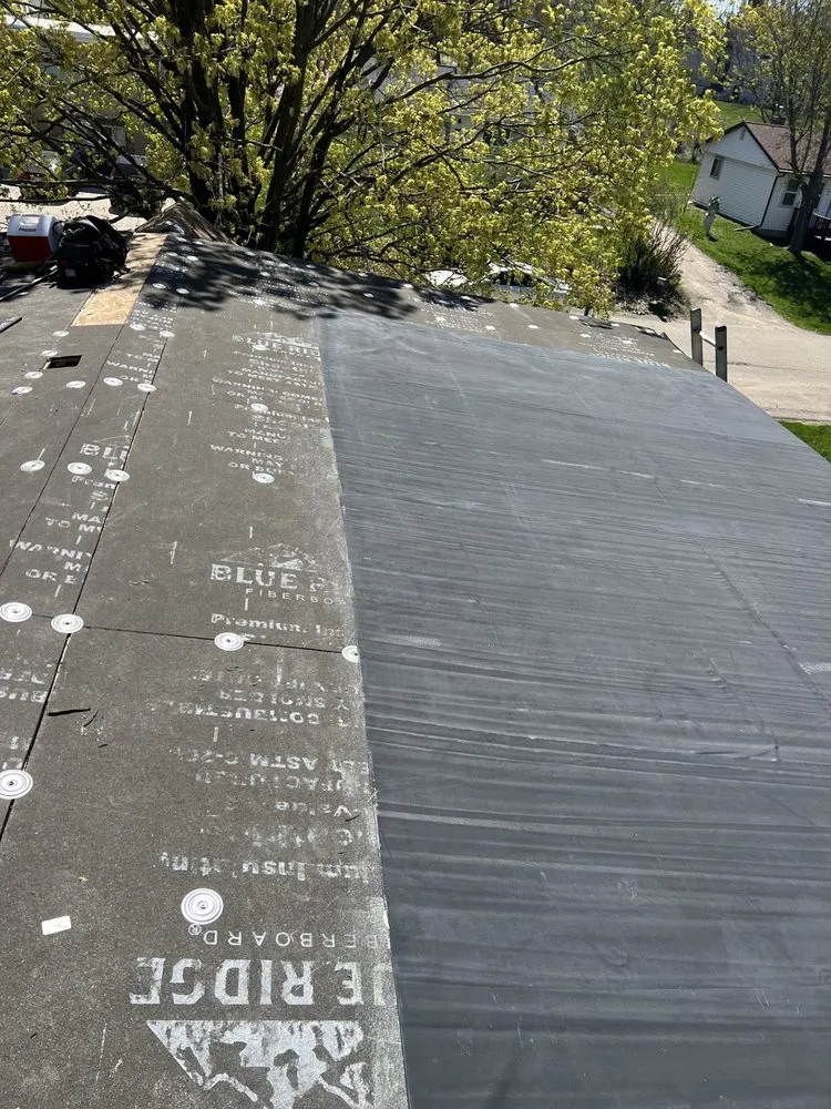 Slide of Techos Contracting