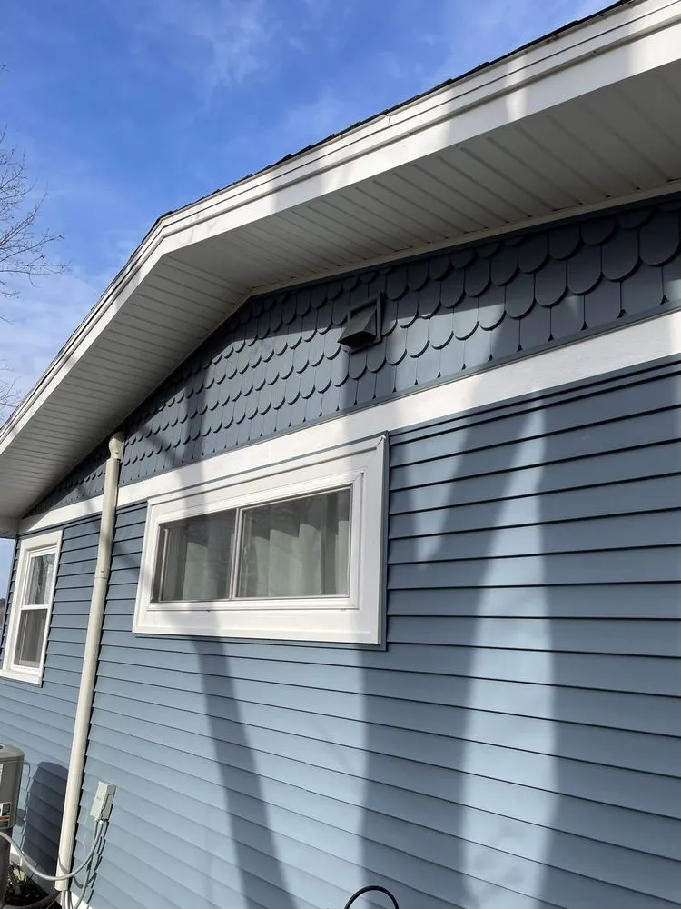 Slide of Techos Contracting