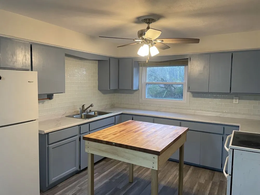 Slide of Techos Contracting