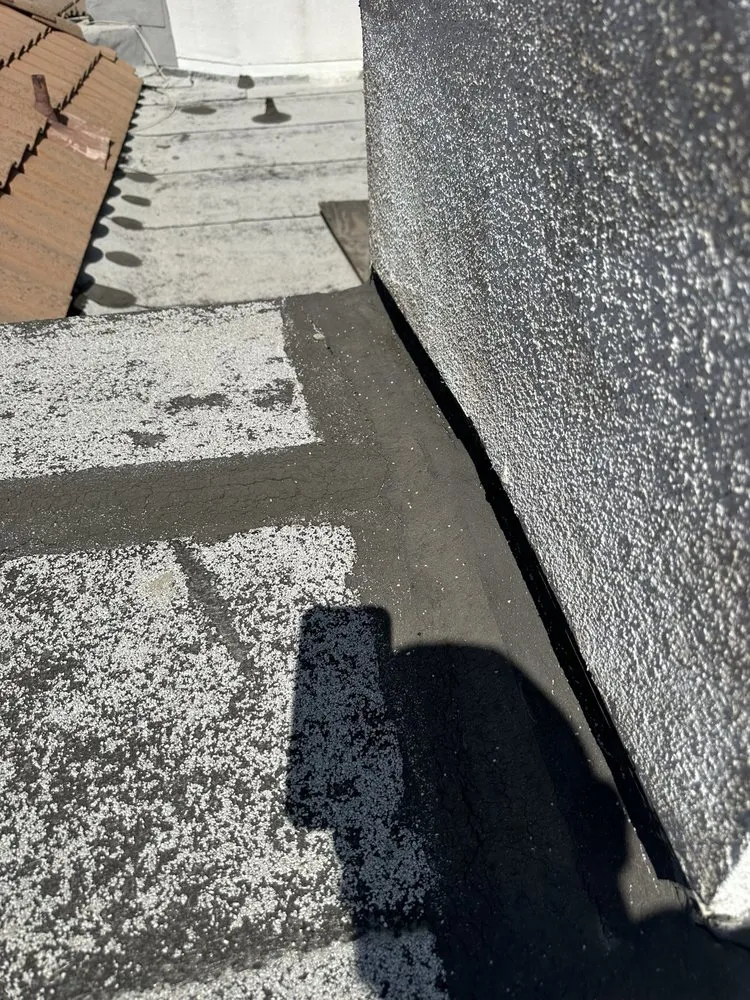 Trusted roof installation same-day service in San Fernando Valley, CA by Tectum Roofing