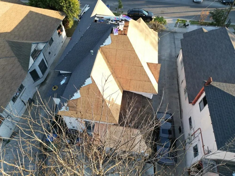 Slide of Tecun’s Roofing