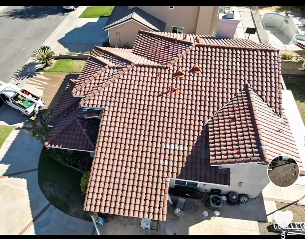 Slide of Tecun’s Roofing