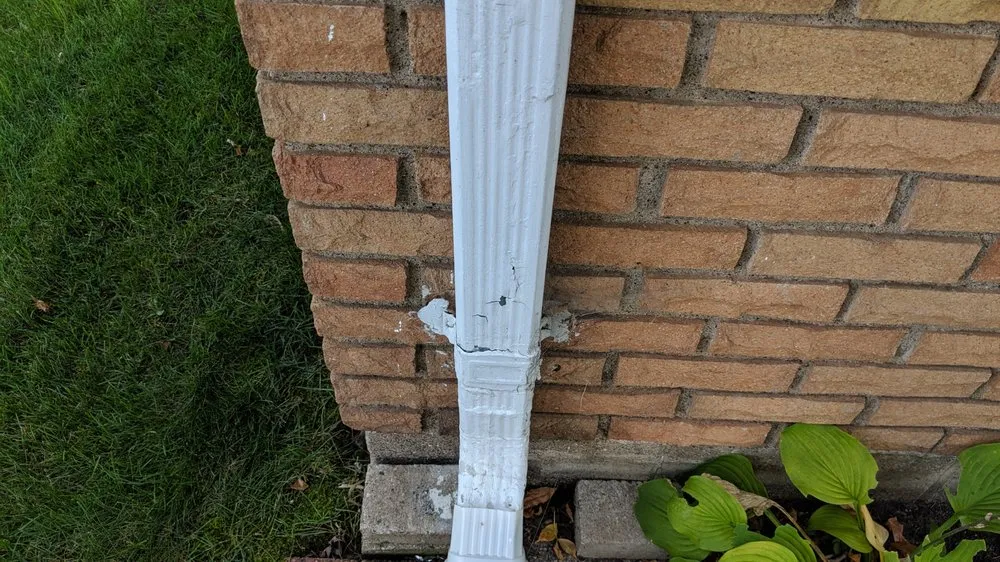 Slide of TedS Roofing