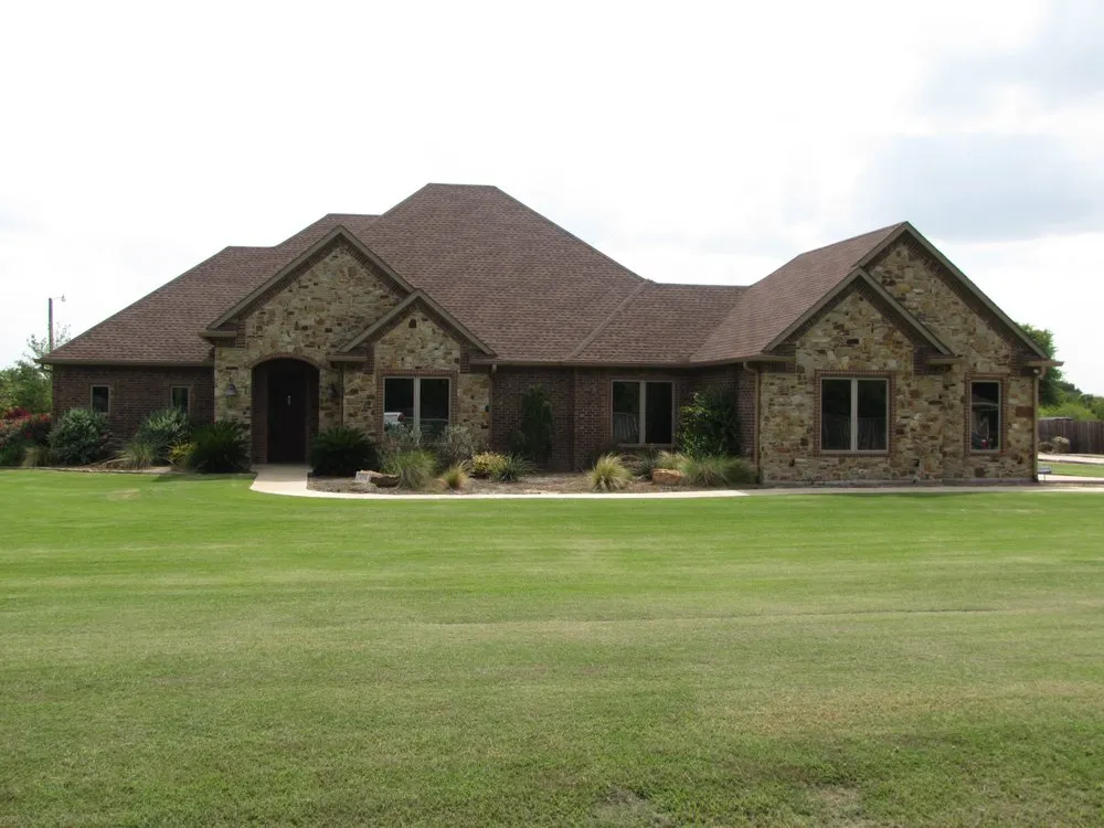 Slide of Tejas Roofing & Gutters