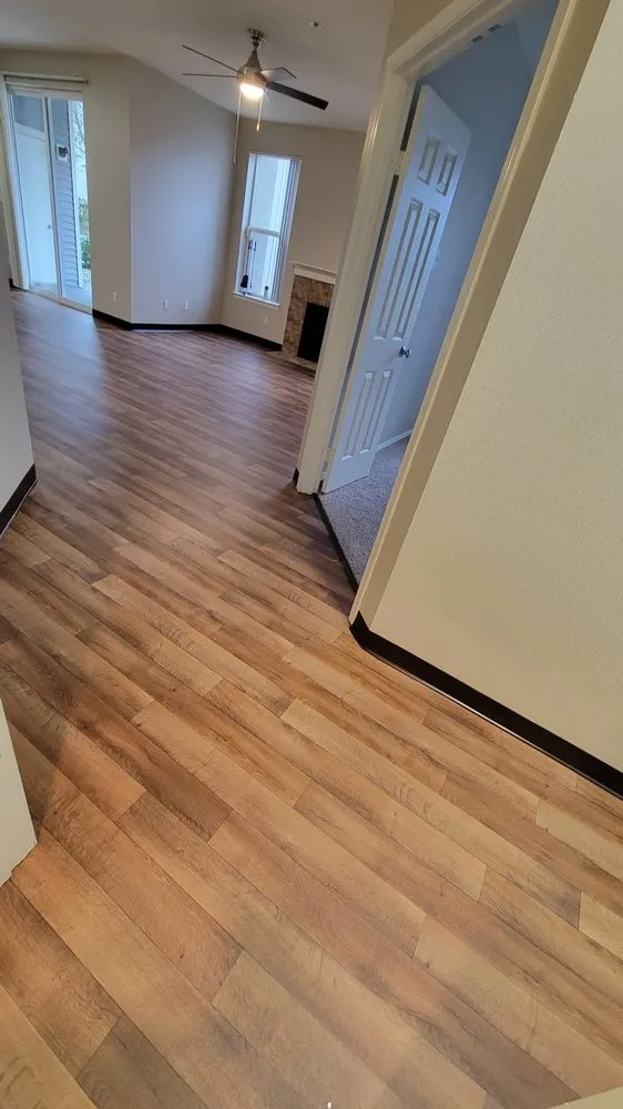 Slide of Tenelmas Floorings